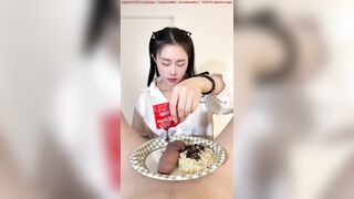 OshiXimiya ăn mì trộn với topping là con cặc to đùng và tinh trùng ngọt ngào