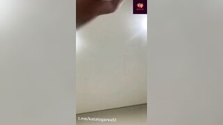 Loạn luân e học sinh vừa đi học về k kịp cởi đồ đã vào phòng bú cu anh họ