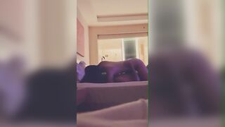 Đang Ngủ mơ Mà con bạn Đè Lồn Vào Mặt Bắt Bú Uống Nước Đái Sướng vl