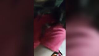 Đang Địt nhau thì mẹ Gọi điện thoại, Em HS Mặc Vội cái Áo vừa địt Vừa Nói Chuyện
