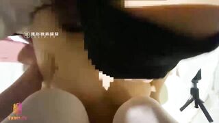 Người vợ vú bự cup C này cảm thấy phấn khích khi quan hệ với ng lạ thay vì là chồng