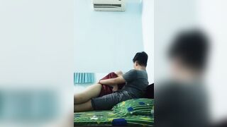 bé nữ sinh mới lớn mà dâm đãng quá