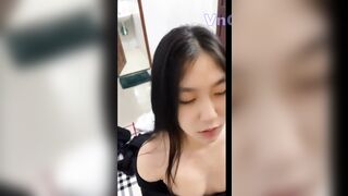 Em gái mới lớn xinh dâm mặc lọt khe bú mút cực phê bị địt như 1 con đĩ dâm dục