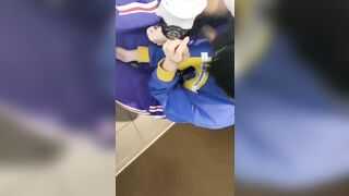 2 em học sinh lén lút trốn ra nvs trường bú cu