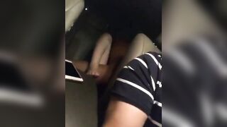 Tài xế taxi bất ngờ khi thấy cặp đôi hứng tình đụ luôn trên xe của mình