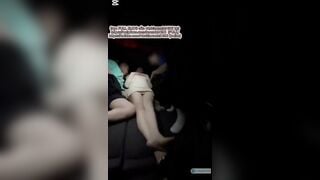 Mấy thằng trai dâm thèm lồn địt tập thể em gái gọi dâm đãng kích thích trên ô tô