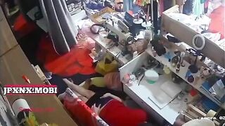 Bú lồn địt chủ shop hàng ngon dâm đãng kích thích bắn tinh vào lồn