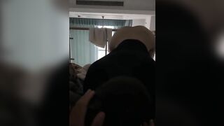 giữa trưa bé SGBB thèm kem tơi