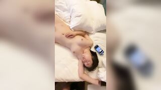 chuốc xay rồi đưa em sinh viên vào nhà nghỉ
