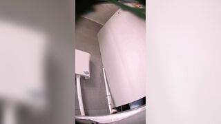 quay lén wc phòng gym ai ngờ trúng bé cực phẩm