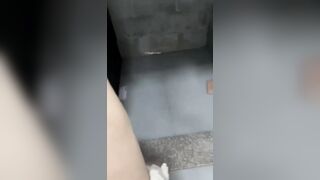 đang đi dạo phố thì bé ny lên cơn nứng bắt anh chịch