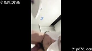 E gái xinh dâm đãng livetream gạ địt ng lạ ở công viên r vào nvs địt bắn ngập lồn