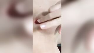 Gái mới lớn móc lồn cực nứng