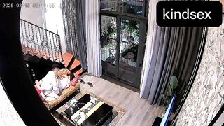 Đi làm phát hiện vợ ngoại tình cùng tài xế khi ở nhà