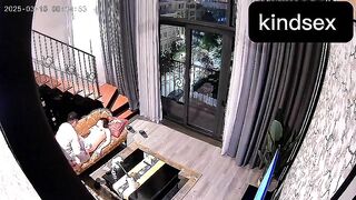 Đi làm phát hiện vợ ngoại tình cùng tài xế khi ở nhà