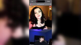 Teen chubby show vú to trên omegle