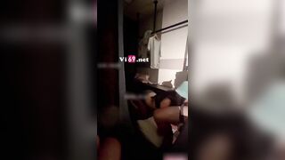 Ái Linh 2k3 Gò Vấp vú to cực phẩm em còn chơi trò kẹp xúc xích