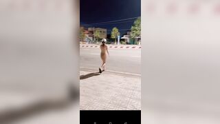 Public bên đường 2