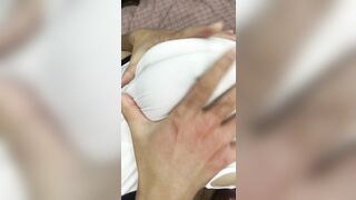 bình sữa căng mọng của bé học sinh lớp 12