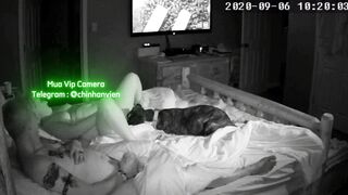 Hack Camera Anh Chồng Bất Lực Nhìn Vợ Bị Chó Liếm Lồn