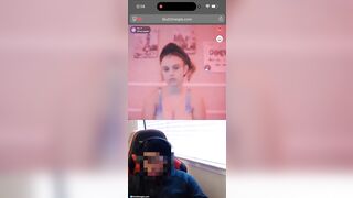 Gạ em teen vú to show trên omegle
