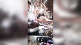 Về miền Tây nhậu được bạn chiêu đãi món đặc sản tại bàn 2