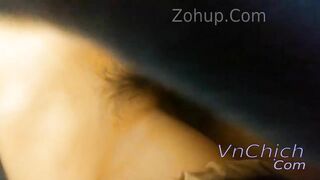 Em gái tóc ngắn đáng yêu dâm đãng cưỡi chịch cực sung Ko kịp cởi quần áo bóp vú