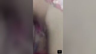 Được con bạn sục cho sướng quằn quại đứa còn lại đứng ngoài nứng lồn quá đòi làm nháy