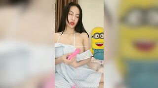 Pong Xinh Rảnh Rỗi Tự Quay Thủ Dâm Cực Nứng P7