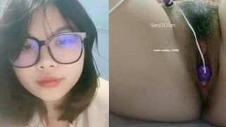 Sex Em Mới Vào Nghề Show Hàng Đang Học Hỏi Kinh Nghiệm Tự Sướng