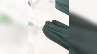 Clip Hot Dắt Bạn Gái Ra Bờ Biển Móc Hàu Dưới Váy Bạn Gái Rồi Địt Tơi Bời