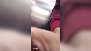 Clip sex vkcklananh9496 public bú cặc và doggy người lạ trong thang máy cực ngon