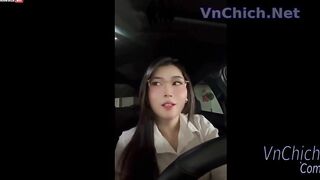 Clip sex vkcklananh9496 ngẫu hứng địt trong WC Nam vì quá nứng 2