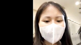 Em gái nứng lồn show hàn nơi công cộng