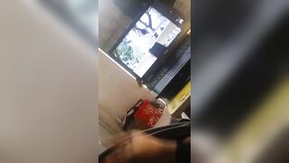 Thủ dâm với ảnh của chị gái