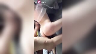 Lấy bcs ra đeo mà em không thích cơ