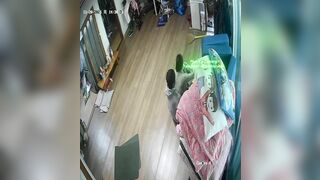 Hack Camera Chủ Nhà Địt Luôn Giúp Việc