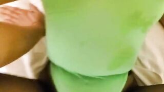Bạo đâm quá nhét tàn thuốc vào lồn rồi địt