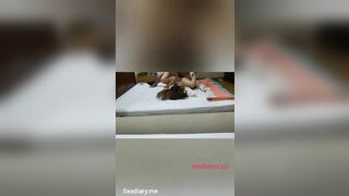CHƠI LỖ NHỊ E RAU MŨM MĨM