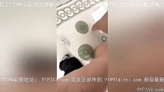 Đụ bé học sinh trung quốc bắn vào lồn e còn quay video bán lên mạng