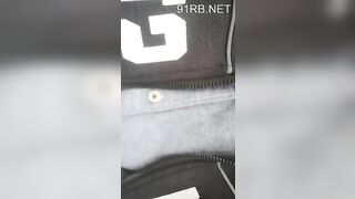 Mang camera quay lén trong người sang nhà e rau sinh viên đụ e quay lén tất cả cảnhđụ