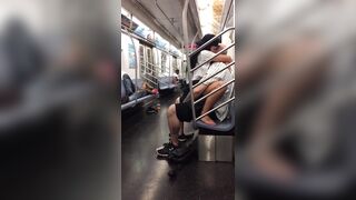 Ở bên tây đụ nhau thoả mái vậy à