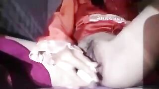 Gái xinh thủ dâm cho  trai coi