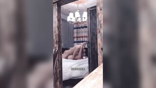 Chọc cái lồn cắm sextoy dâm dục