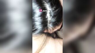 Em nữ sinh đã trốn trong chăn bú rồi còn kéo ra quay phim