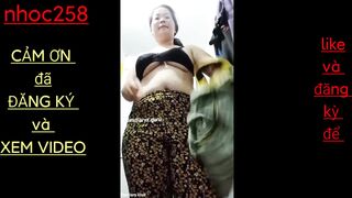 Chị gái mũm mĩm ở nhà một mình nứng lồn quá vừa thủ dâm vừa khẩu dâm nghe sướng vl ra 2