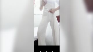 Con bạn thân cho xem mu lồn mông bự sau bộ áo dài