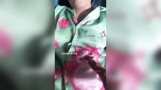 Thấy mẹ vợ ngủ gật, thằng con rể đến gần thủ dâm