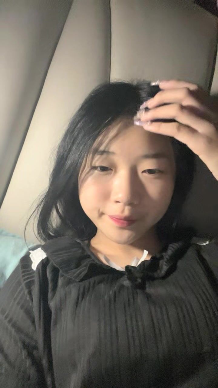 Đỗ Ngọc Hân emiu