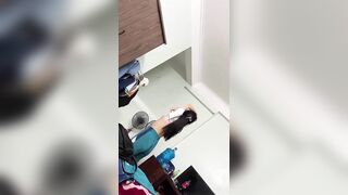 sang phòng em học sinh em lại thay đồ trước mặt thế này lại phải làm cái